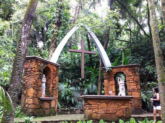 Suites Ambiente Familiar -Prox Do Thermas Águas de São Pedro Zewnętrze zdjęcie